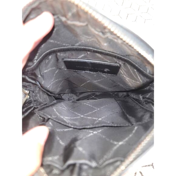 Michael Kors White and Black Crossbody Bag - Picture 12 of 16